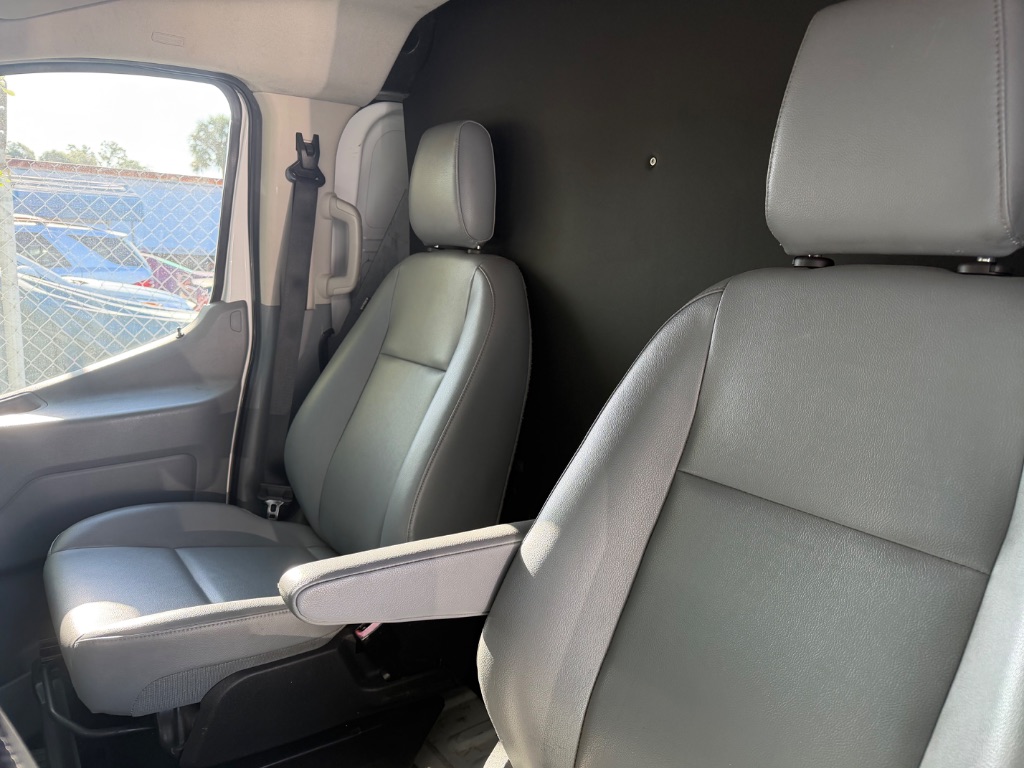 2016 Ford Transit Base - Photo 9