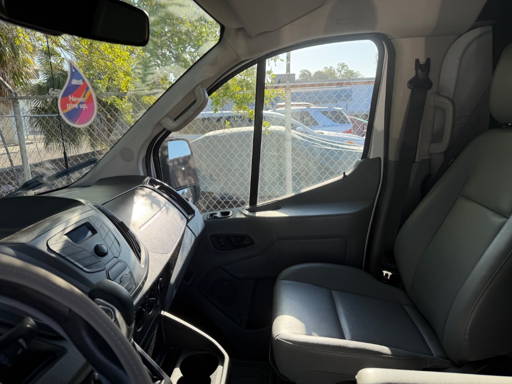 2016 Ford Transit Base - Photo 10