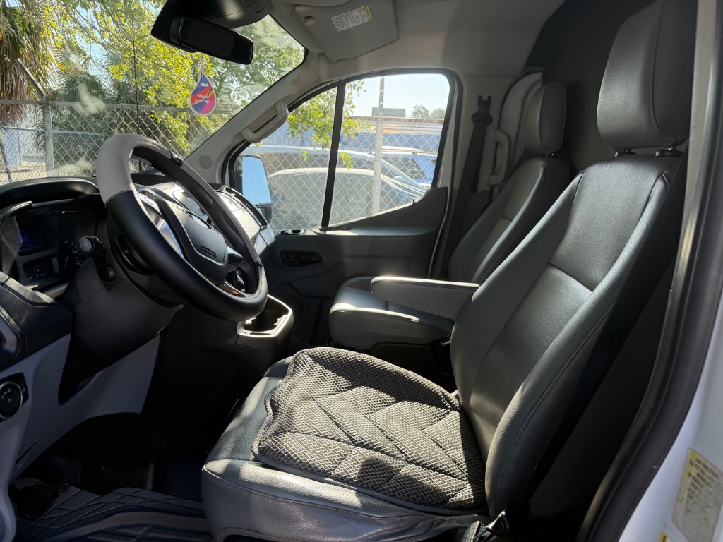 2016 Ford Transit Base - Photo 6