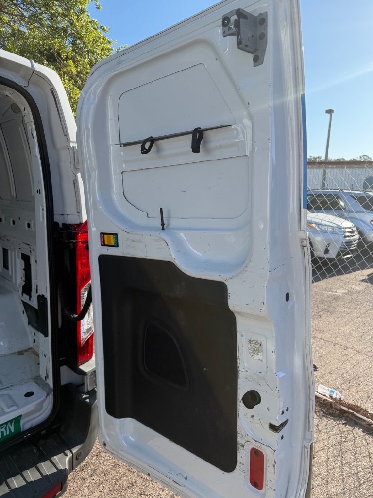 2016 Ford Transit Base - Photo 16